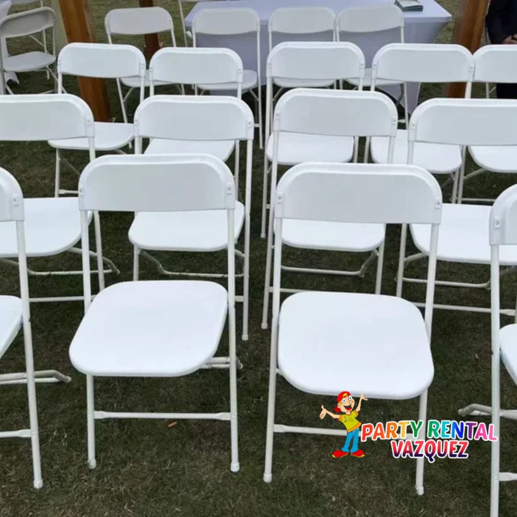 White plastic chairs for rent in Columbus, Indiana, ideal for weddings, birthday parties, corporate events, and other gatherings, durable and easy to use